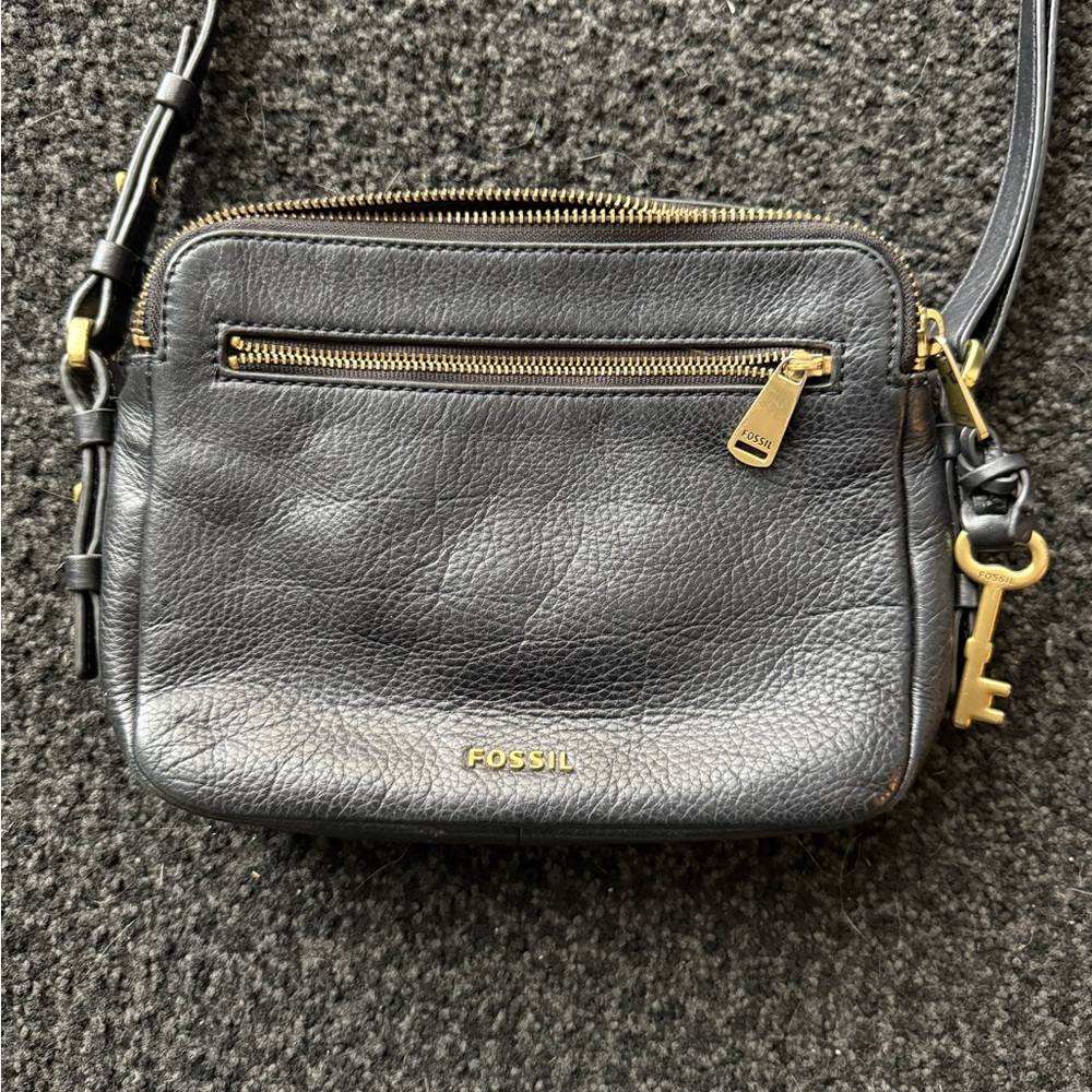Fossil Black piper toaster pebbled Leather Crossbody with Gold Accents - Picture 15 of 16
